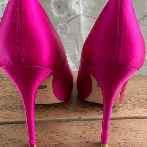 Badgley Mischka satin shoes - Picture 4 of 4